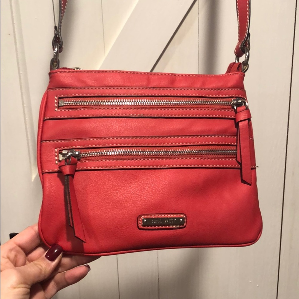 Nine West crossbody Red  EUC